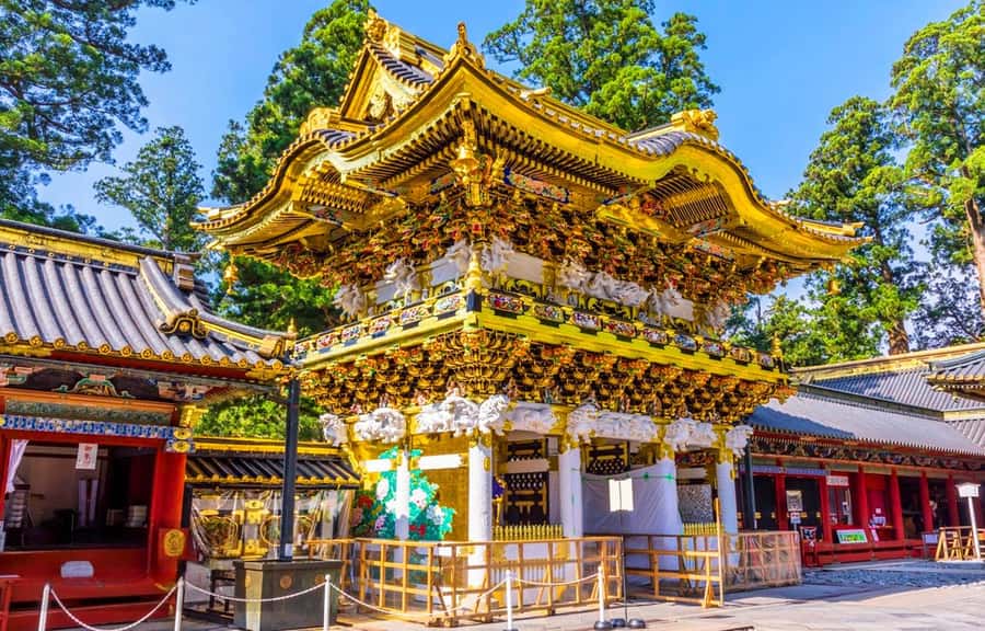 Tokyo: Nikko Day Tour Shrines, Lake Chūzenji & Kegon Falls - Futarasan Shrine and Narabi Jizo: the quieter riverside pause