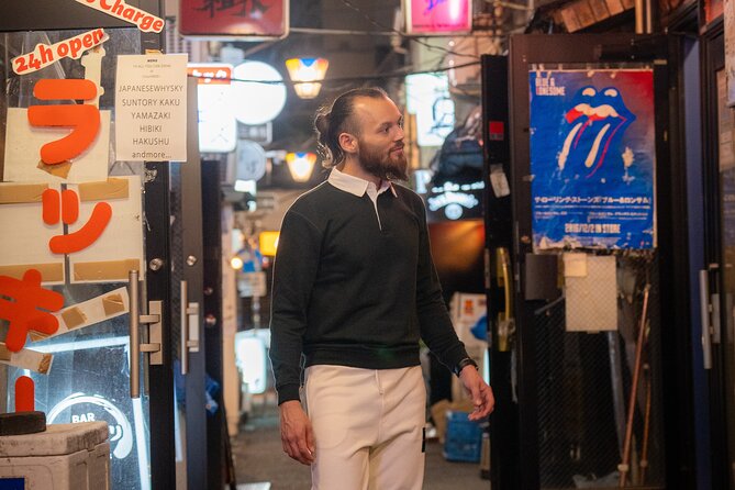 Tokyo Portrait Tour with a Professional Photographer - Stop 5: Shinjuku Golden Gai, Around 300 Bars and One Last Frame