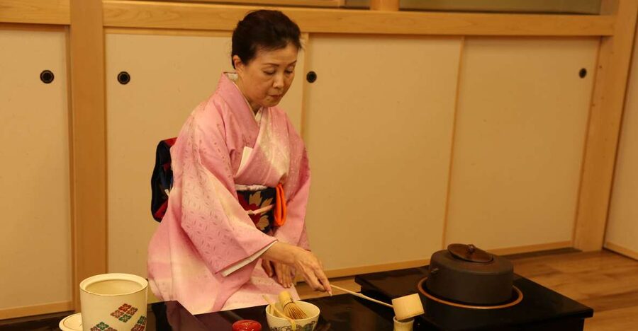 Tokyo: Practicing Zen with a Japanese Tea Ceremony - Zen in Japanese tea, what you are actually learning beyond the matcha