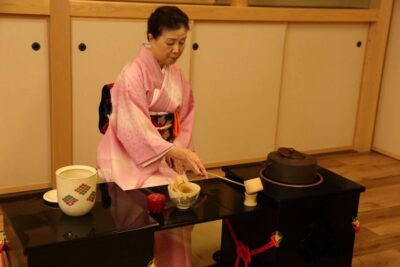 Practicing Zen with a Japanese Tea Ceremony