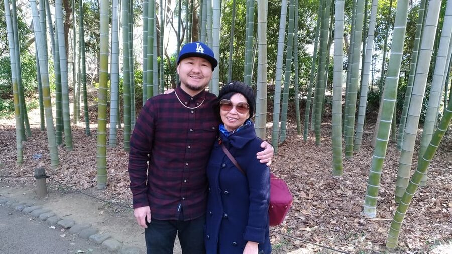 Tokyo: Private City Highlights Tour with Local Guide - Meiji Jingu Shrine Forest: Switching Gears Between Shibuya and Shinjuku
