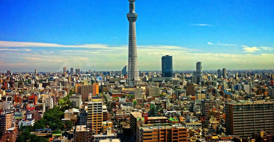 Tokyo: Private Walking Tour with a Local - Pickup, first steps, and why the meeting place matters