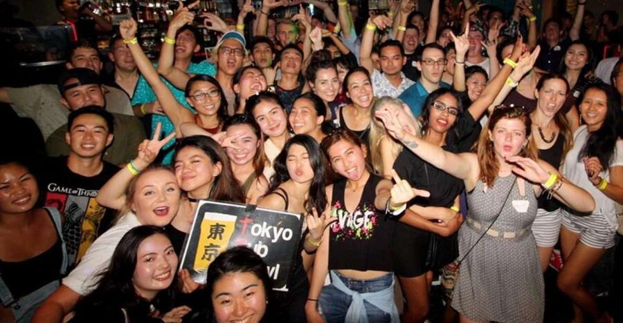 Tokyo: Pub Crawl and Bar Tour - Why Roppongi nightlife is a smart choice for meeting people