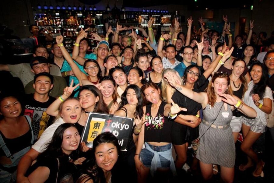 Tokyo: Pub Crawl and Bar Tour - Price and value: $27 for entry, shots, and a real night plan