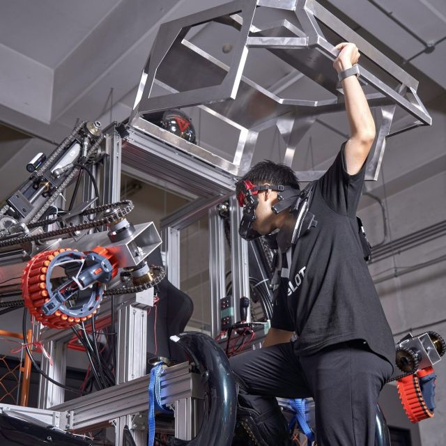 Tokyo: Robot Piloting Attraction Ticket - Robot piloting ASTRO: what control feels like in the lab