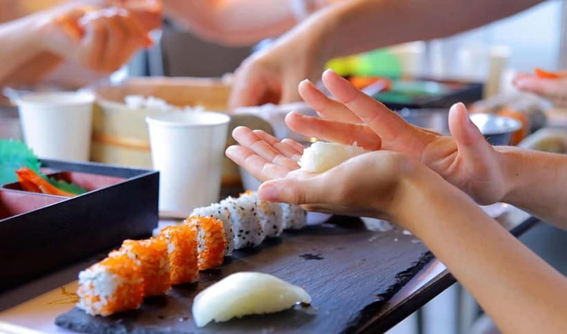 Tokyo: Roll and Authentic Sushi Making Class in Asakusa - Dietary Options: Vegan, Gluten-Free, Halal, and Allergy Rules