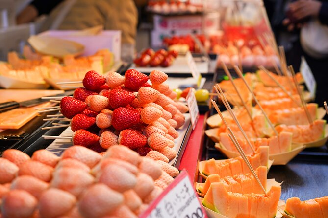Tokyo’s Must-Sees: 5-hour Tsukiji, Akihabara & Asakusa Tour - Lunch in Asakusa with vegetarian and vegan options