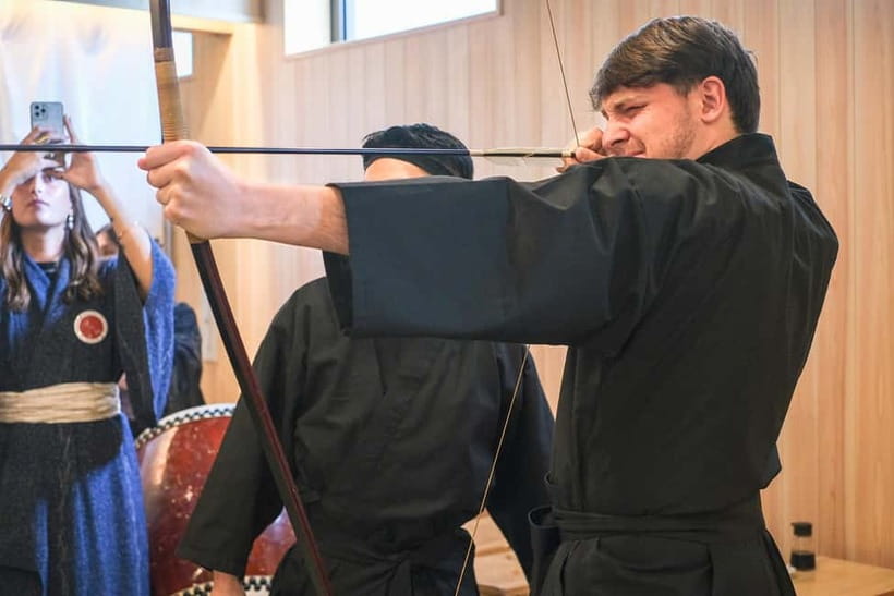 Tokyo Samurai Experience: Kyudo (Archery) and Swordsmanship - Entering the Heiwa Building and Becoming a Warrior