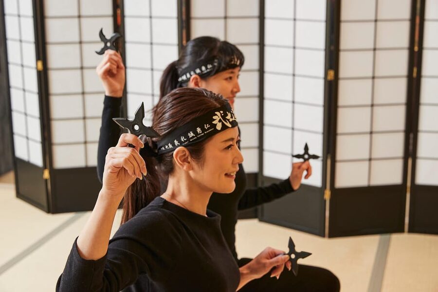Tokyo: Samurai Ninja Museum Guided tour and Experience - Meet the Guides: Why the English Tour Style Matters