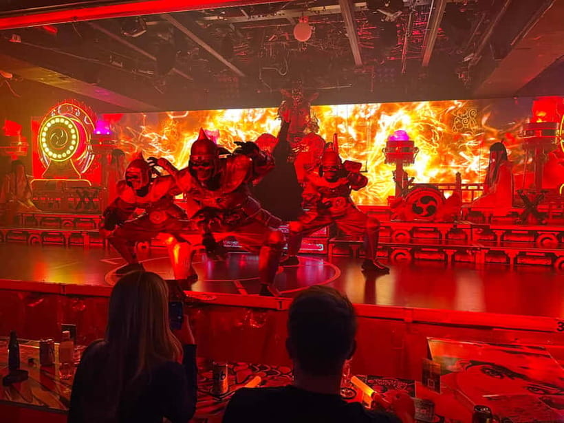 Tokyo: Samurai Restaurant Show Ticket with 2 Drinks - Noise level and crowd control: how to enjoy the spectacle comfortably