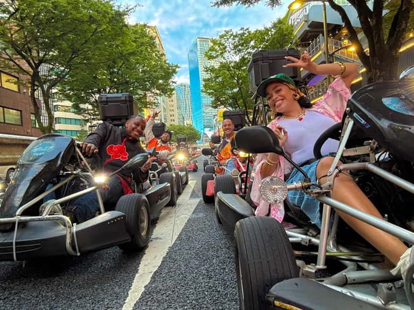 Tokyo: Shibuya and Shinjuku Streets Guided Go-Karting Tour - Shibuya Scramble and Shibuya Crossing: the headline moment