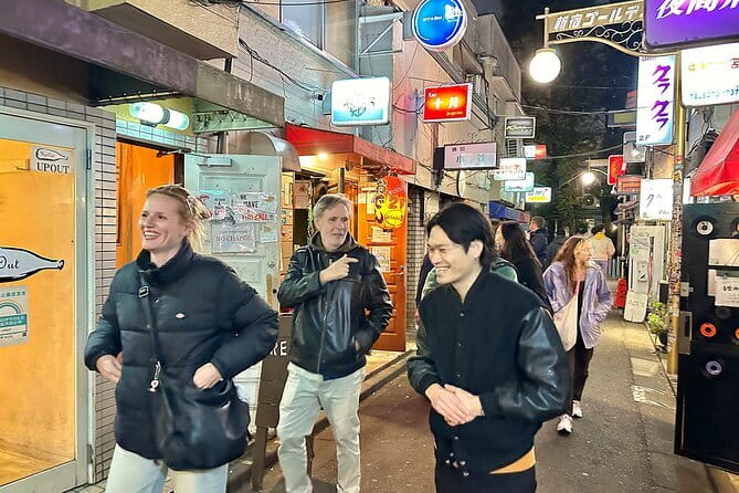 Tokyo: Shinjuku Historical Walking Tour & Secret Backstreets - Food, Drinks, and Photo Stops Without the Guesswork