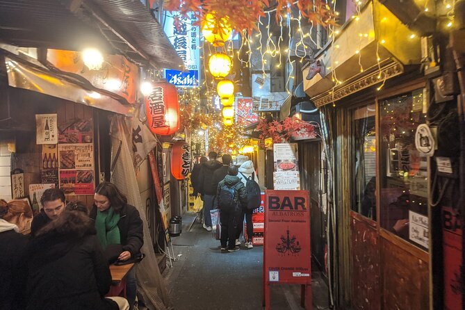Tokyo Shinjuku Night Tour with Pachinko Gaming Experience - Meeting point and how the 90 minutes usually flows