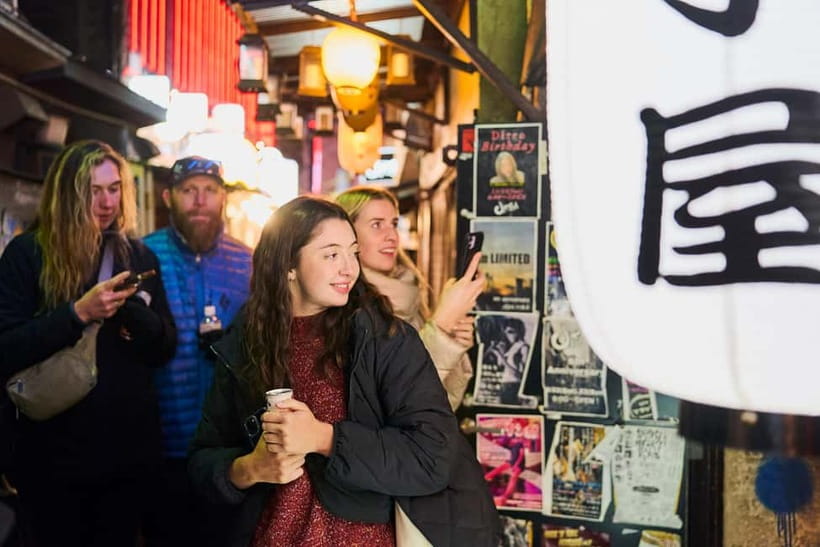 Tokyo: Shinjuku Nightlife & Secret Backstreets Walking Tour - Kabukicho’s neon story: from past to present