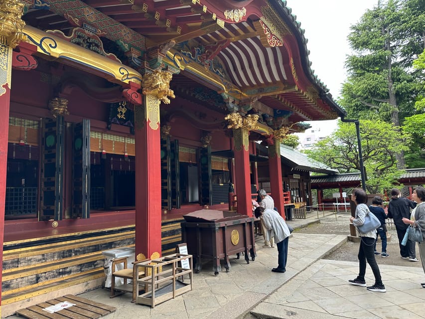 Tokyo:Stroll in Old traditional culture towns~Yanaka & Nezu - Yanaka Cemetery: a scenic pause that changes how you see the neighborhood