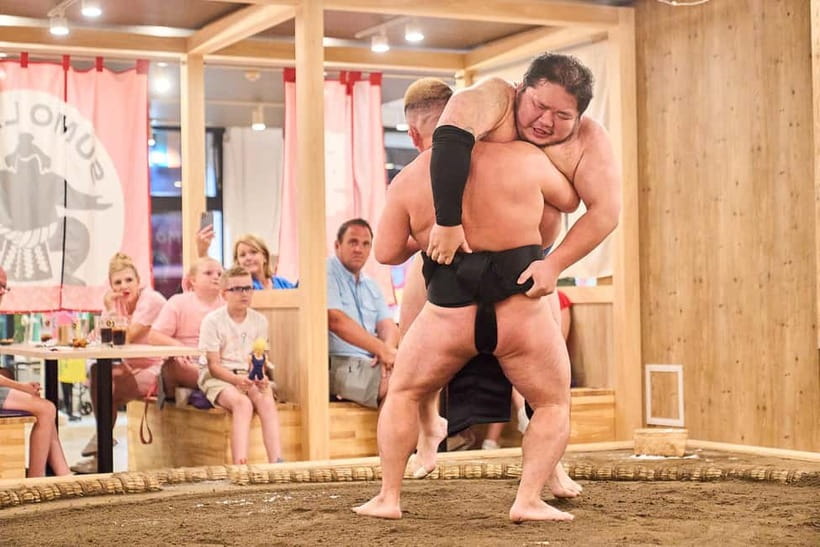 Tokyo Sumo Experience: Chanko & Mochi with a Former Pro - Who the wrestlers and hosts make it for