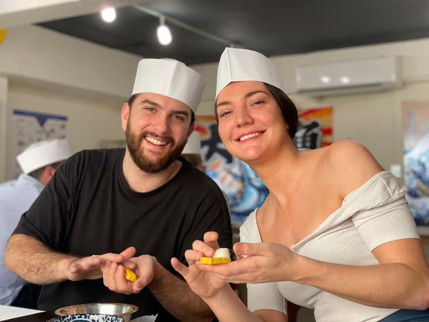 Tokyo: Sushi Making with Pro Chef & Tsukiji Fish Market Tour - The sushi workshop with a real chef: nigiri and maki you build yourself