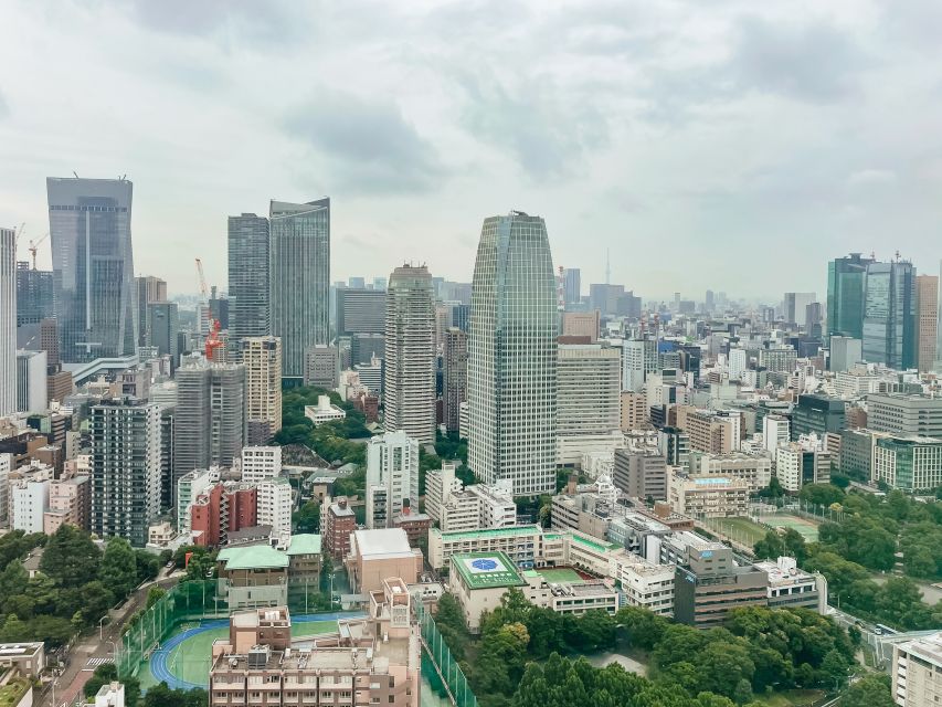 Tokyo Tower: Admission Ticket - Small groups and guides, when history and jokes matter