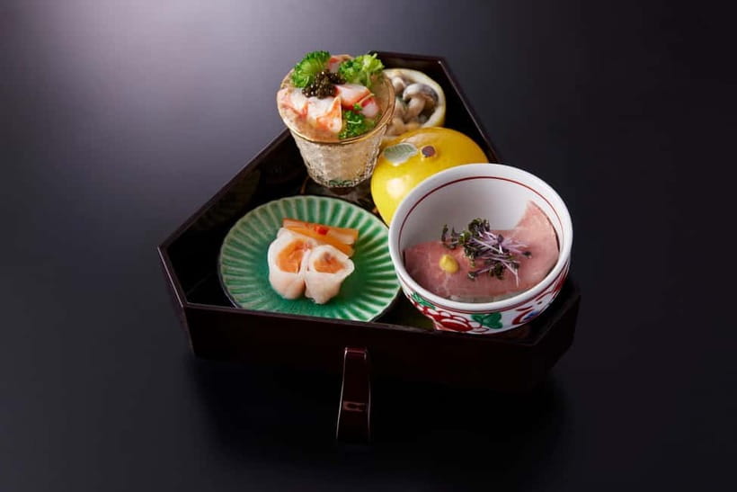 Tokyo: Traditional Geisha Experience Show & Japanese Dinner - Ozashiki games and conversation, how the interaction actually plays out