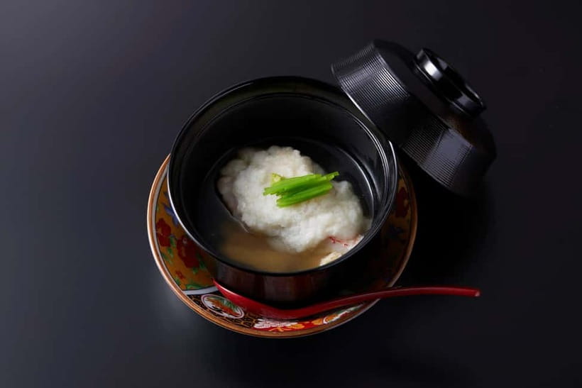 Tokyo: Traditional Geisha Experience Show & Japanese Dinner - Photo time with geisha in kimono, and how to handle the rules