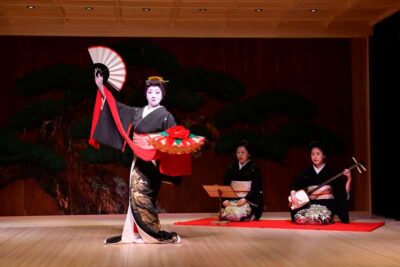 Traditional Japanese Performing Arts Show and Dinner