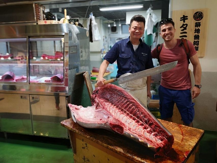 Tokyo: Tsukiji Fish Market Tour with 6 Stops & Seafood Lunch - Drinks, cash, and other small details that affect your day