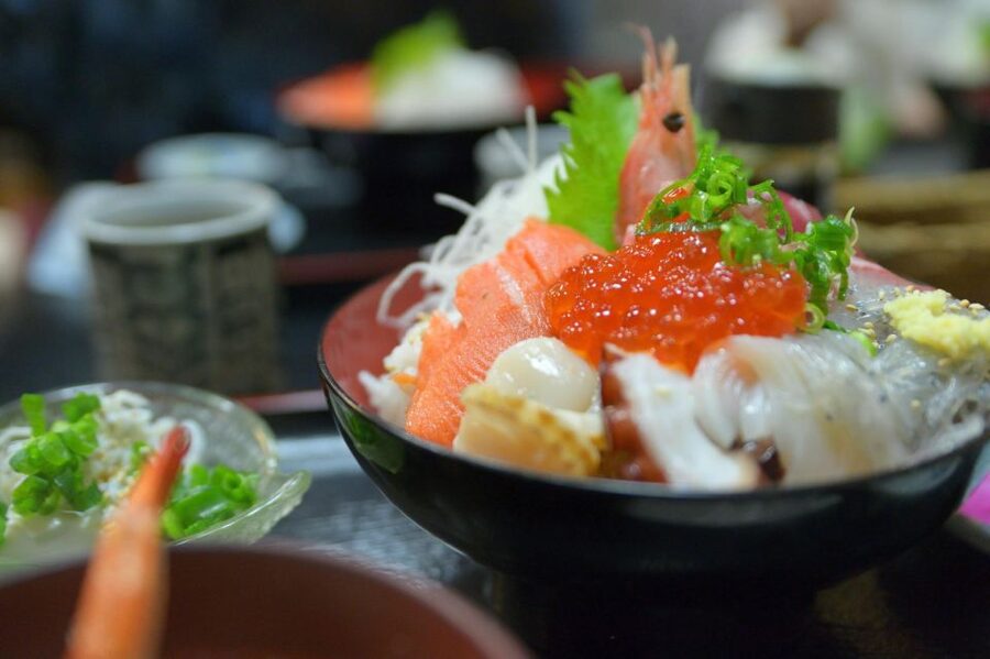 Tokyo: Tsukiji Fish Market Tour with 6 Stops & Seafood Lunch - Outer Market lanes: where you shop, snack, and learn what you are looking at