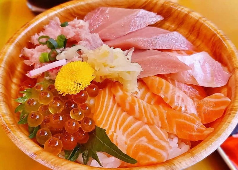 Tokyo: Tsukiji Market and Hama-rikyu Gardens Guided Tour - Tsukiji Outer Market: how to navigate the seafood-and-produce overload