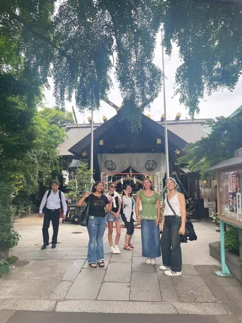 Tokyo: Tsukiji walk & sushi private tour with Uni Students - What to bring, and how to make this tour smoother