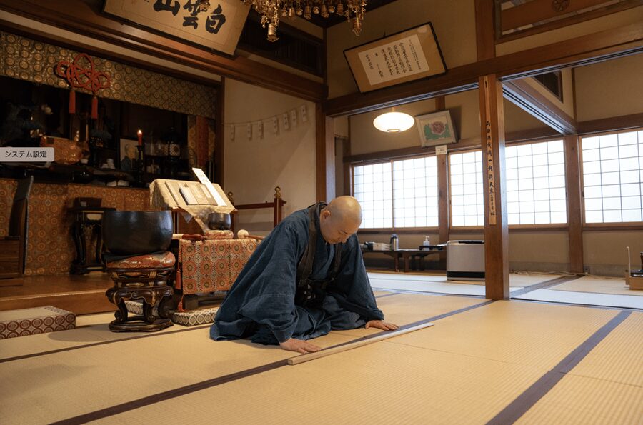 Tokyo: Zen Meditation at a Private Temple with a Monk - Calligraphy and chanting: when meditation moves to your hands