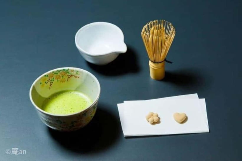 Traditional Tea Ceremony Experience in Kyoto - What you drink and snack: single-origin matcha plus OHIGASHI