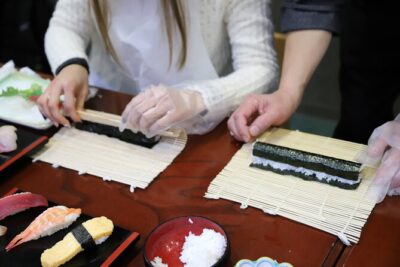 Tsukiji Fish Market Guided Tour and Sushi Making with Pro Chef