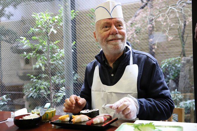 Tsukiji Fish Market Guided Tour and Sushi Making with Pro Chef - Making nigiri with a pro chef: 5 types plus a roll