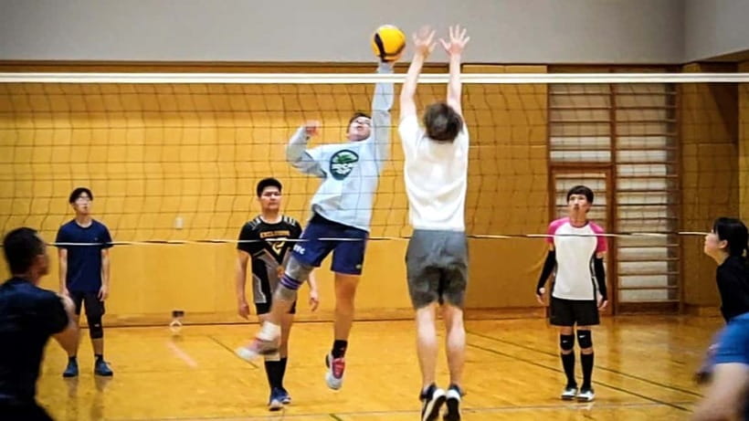 Volleyball in Osaka, Kobe & Kyoto with locals! - Osaka versus Kyoto facilities, showers, and what to expect on arrival