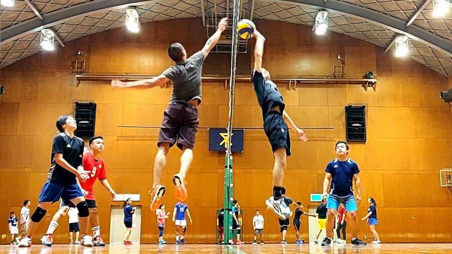 Volleyball in Osaka, Kobe & Kyoto with locals! - Mixed language and mixed players, what you should expect socially