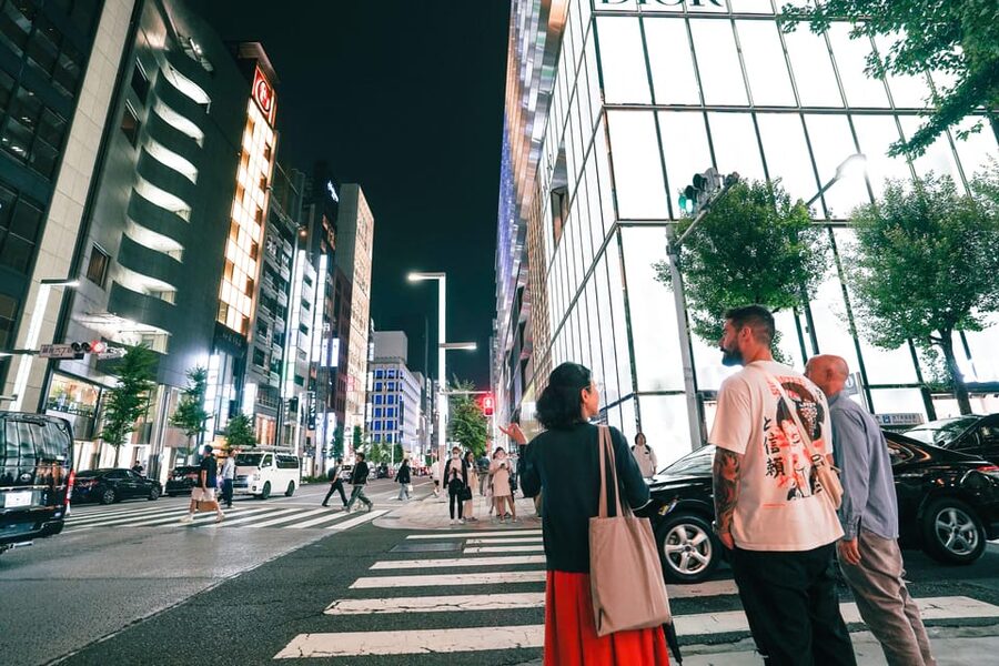 Wagyu Beef & Sake Pairing Foodie Tour in Tokyo - Ginza walk: history you can spot between storefronts