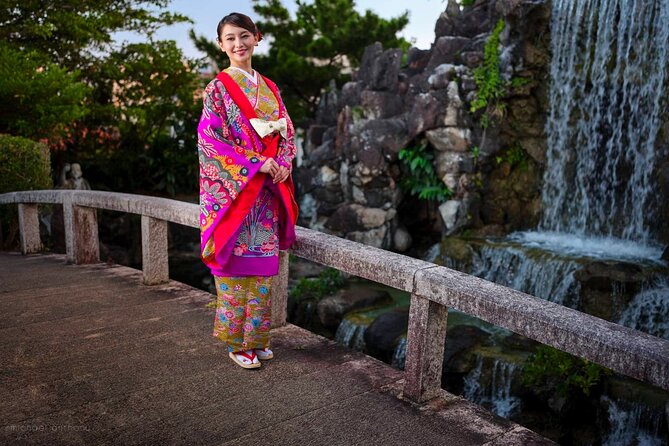 Walking around town in a kimono, you can choose your favorite kimono from the traditional Okinawan costumes "Ryuso", "Kimono", "Yukata" 《Hairset & Lipstick & Kimono & Rental Fee》All Comic Book - The “Kisou” commemorative photo moment and the one-pose shooting