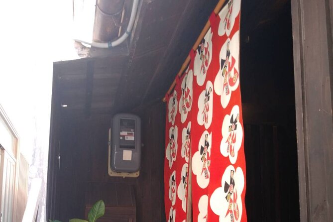 Walking around town in a kimono, you can choose your favorite kimono from the traditional Okinawan costumes "Ryuso", "Kimono", "Yukata" 《Hairset & Lipstick & Kimono & Rental Fee》All Comic Book - Price and logistics: is $35.93 worth it?