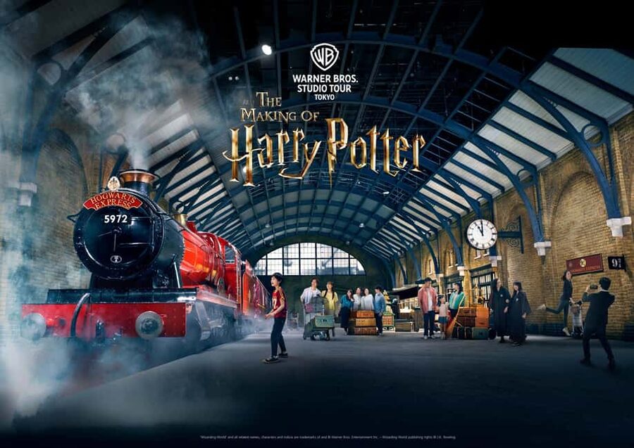 Warner Bros. Studio Tour Tokyo – The Making of Harry Potter - What the entrance moment feels like, QR code and early exploring